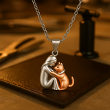 Collana portafortuna con motivo di gatto